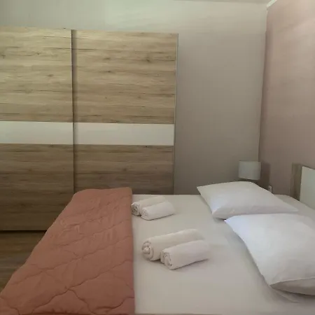 Apartment Cherti *