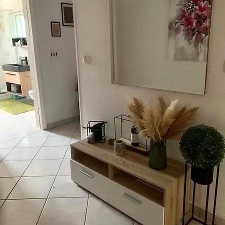 Apartment Cherti *